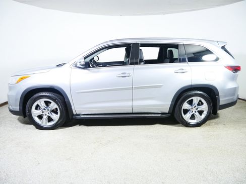 Used 2015 Toyota Highlander Limited Platinum image 4
