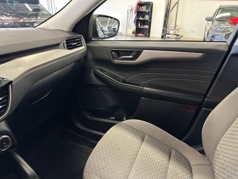 Certified 2022 Ford Escape SE w/ Convenience Package image 23