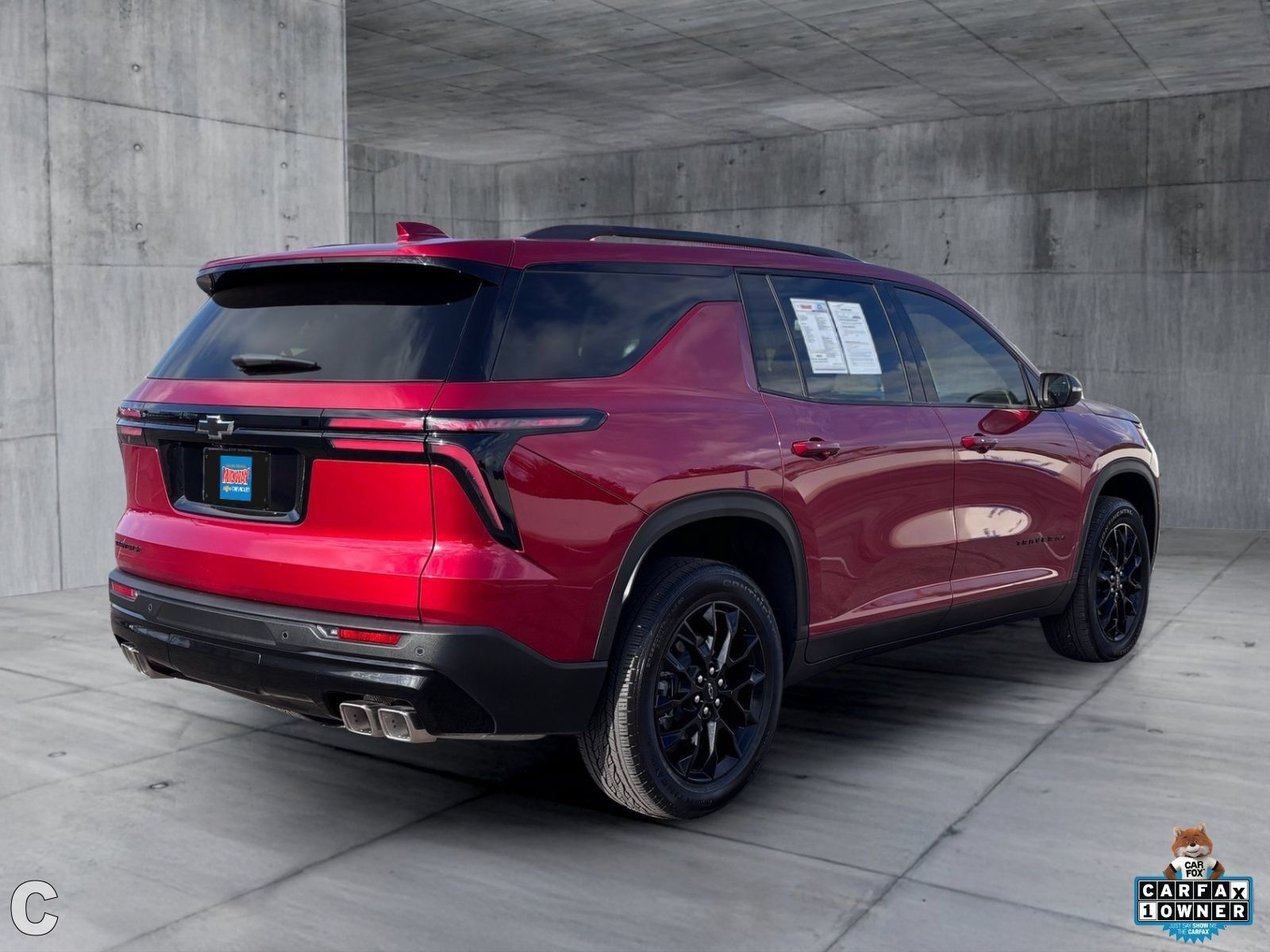 Used 2026 Chevrolet Traverse LT w/ Midnight/Sport Edition FWD image 7
