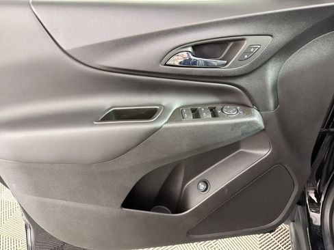 Used 2022 Chevrolet Equinox LT AWD/4WD image 13
