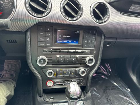Used 2016 Ford Mustang Coupe RWD image 10