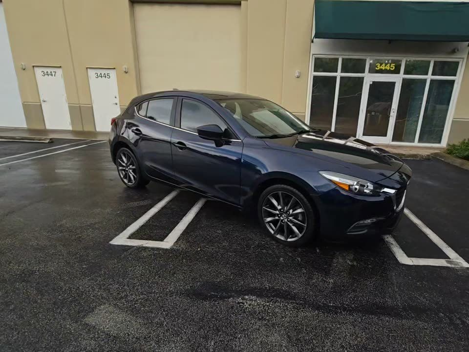 Used 2018 MAZDA MAZDA3 Touring FWD image 4