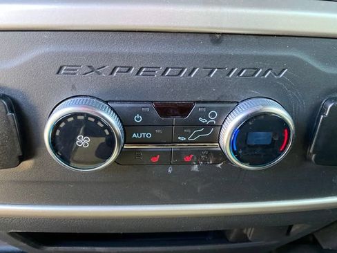 Used 2023 Ford Expedition Limited AWD/4WD image 37