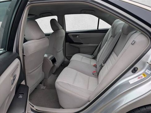 Used 2016 Toyota Camry LE FWD image 16