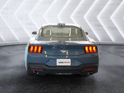 Used 2025 Ford Mustang Coupe RWD image 5