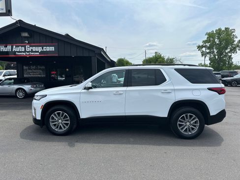 Used 2023 Chevrolet Traverse LT w/ Rear Camera Mirror Package AWD/4WD image 6