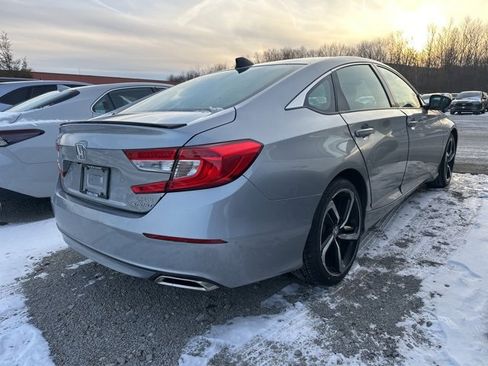 Used 2022 Honda Accord Sport image 4