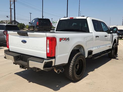 Used 2025 Ford F250 XLT w/ FX4 Off-Road Package AWD/4WD image 3