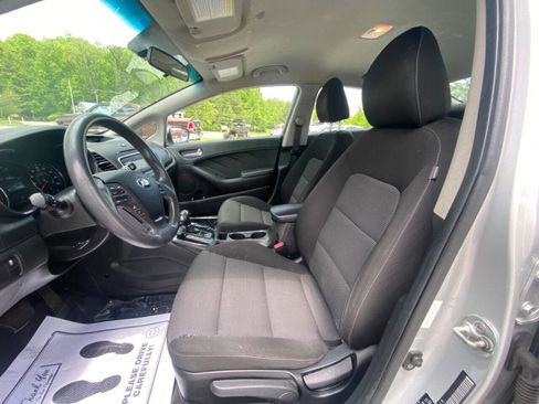 Used 2018 Kia Forte LX image 10