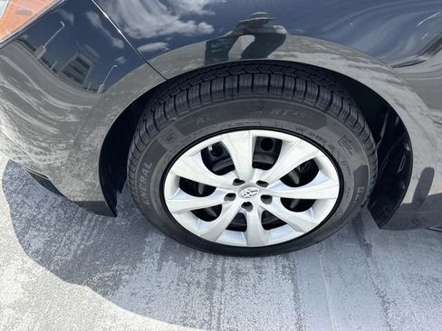 Used 2022 Toyota Corolla LE FWD image 10