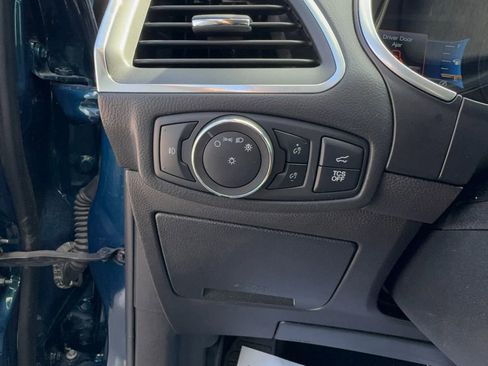 Used 2020 Ford Edge Titanium FWD image 13