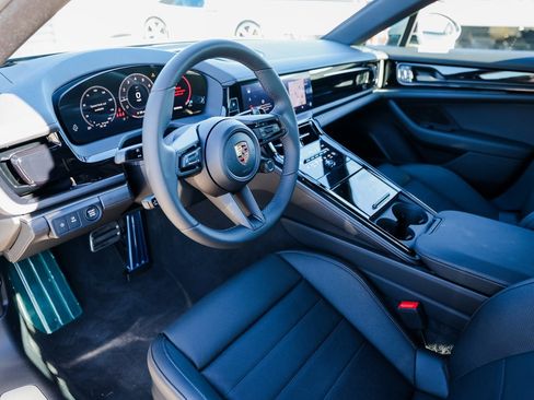 New 2026 Porsche Panamera image 4