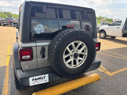 Used 2020 Jeep Wrangler Unlimited Sport S AWD/4WD image 7