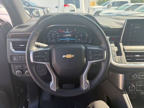 Used 2024 Chevrolet Suburban Premier image 42