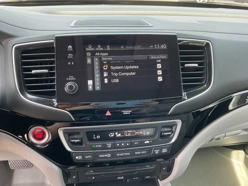 Used 2019 Honda Pilot Touring image 30
