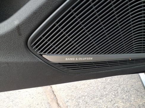 Used 2018 Audi A4 2.0T Premium Plus w/ Premium Plus Package image 15