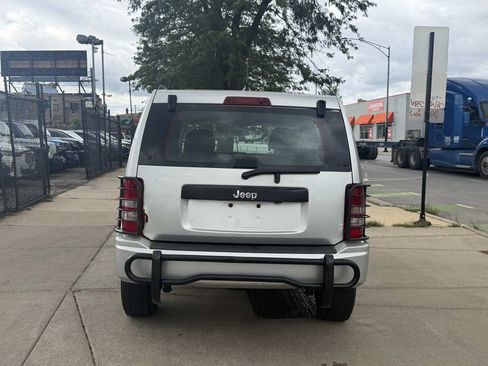 Used 2012 Jeep Liberty Sport AWD/4WD image 6