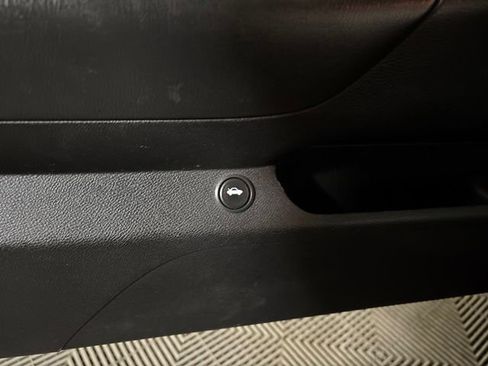 Used 2014 Chevrolet Camaro LT RWD image 40