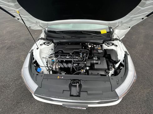 Used 2025 Kia K4 LXS image 33