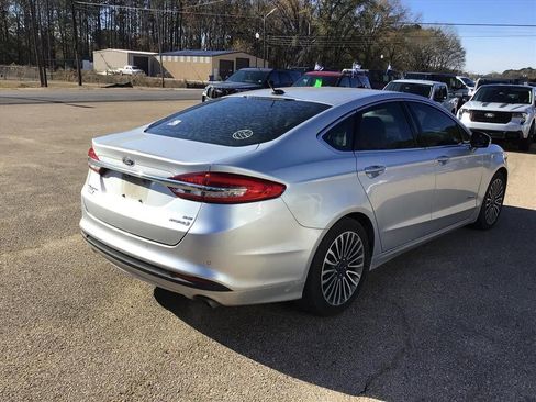 Used 2018 Ford Fusion SE w/ Equipment Group 602A image 15