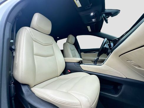 Used 2019 Cadillac XT5 FWD image 29