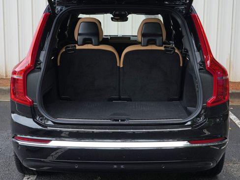Used 2024 Volvo XC90 T8 Ultimate w/ Lounge Package AWD/4WD image 10