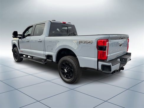 New 2026 Ford F250 Lariat w/ Black Appearance Package image 5
