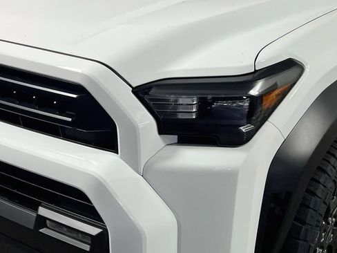 New 2026 Toyota 4Runner SR5 AWD/4WD image 9