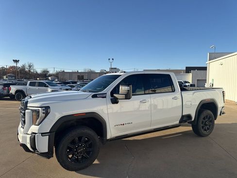 Used 2024 GMC Sierra 2500 AT4 w/ AT4 Premium Plus Package image 1