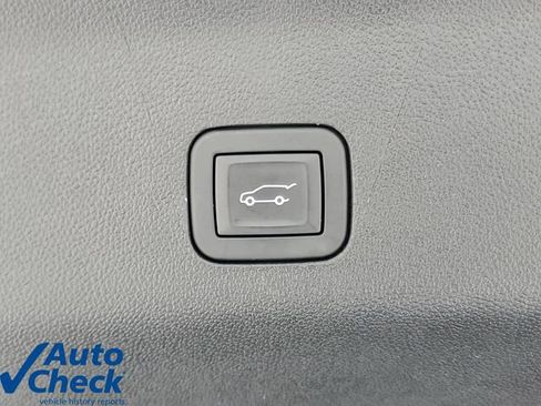 Used 2025 Chevrolet Tahoe LT AWD/4WD image 11