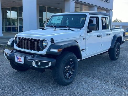 New 2025 Jeep Gladiator Sport image 3
