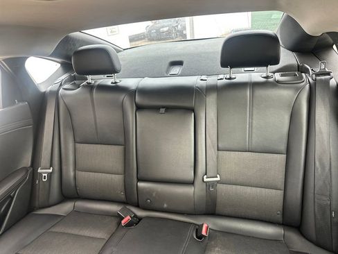 Used 2017 Chevrolet Impala LT w/ Convenience Package image 19