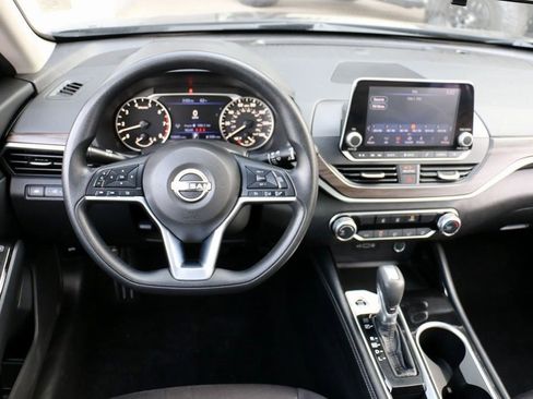 Used 2023 Nissan Altima 2.5 SV image 22