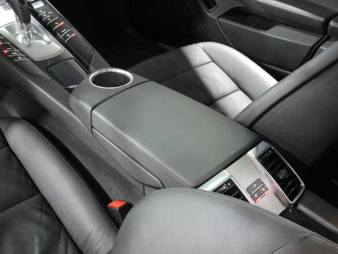 Used 2011 Porsche Panamera image 73