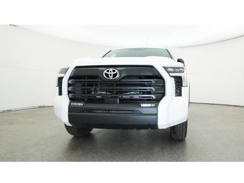 New 2026 Toyota Tundra SR5 AWD/4WD image 31