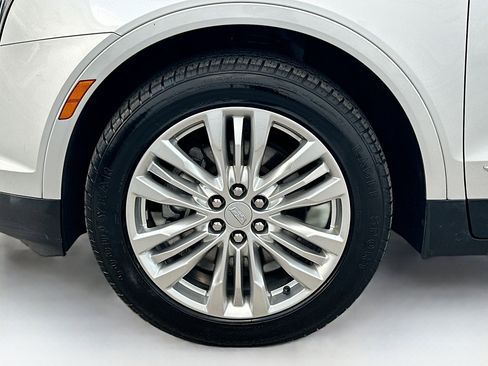 Used 2018 Cadillac XT5 Premium Luxury image 39