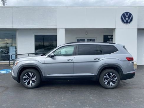 New 2026 Volkswagen Atlas SE image 12