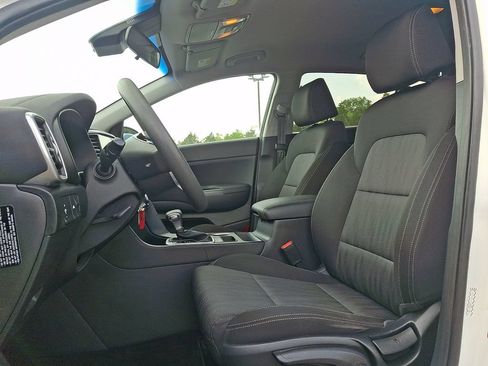 Used 2021 Kia Sportage LX AWD/4WD image 13