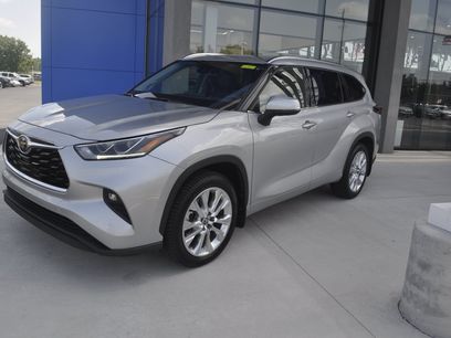 Used 2021 Toyota Highlander Limited
