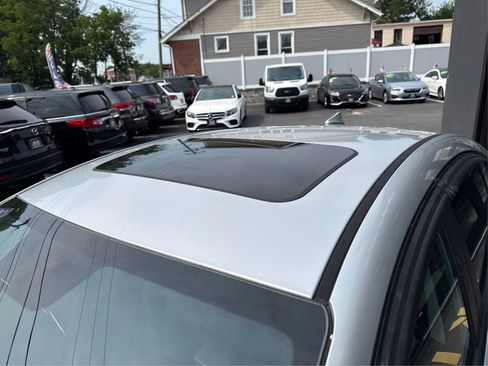 Used 2018 Hyundai Elantra Value Edition FWD image 12