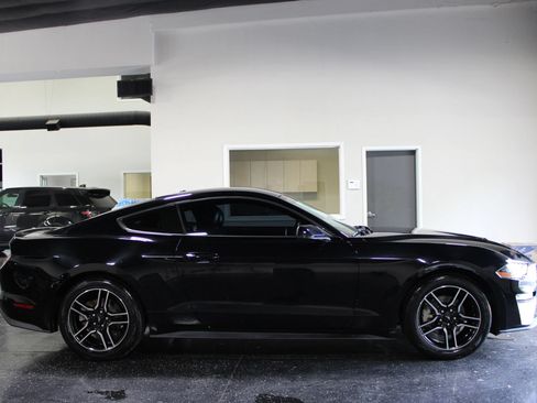 Used 2018 Ford Mustang Premium w/ Equipment Group 201A RWD image 2