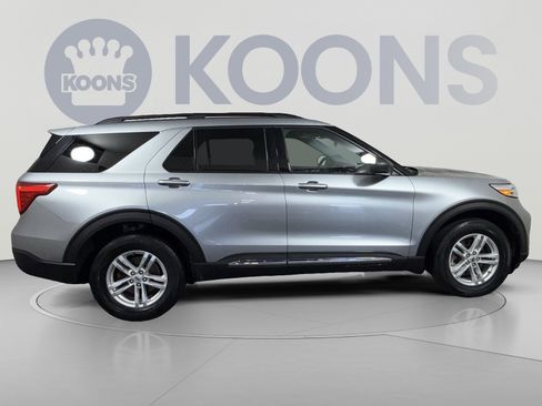 Used 2023 Ford Explorer XLT w/ Equipment Group 202A AWD/4WD image 8