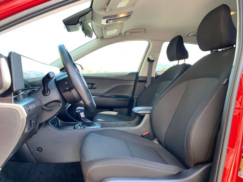 Used 2025 Hyundai Kona SEL image 27