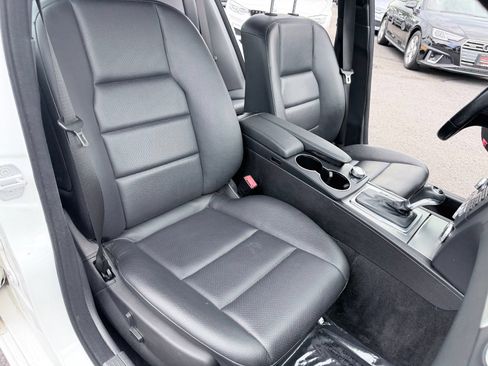 Used 2013 Mercedes-Benz C 300 4MATIC Sedan image 16