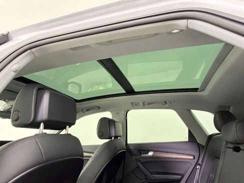 Used 2023 Audi Q5 2.0T Premium w/ Convenience Package image 28