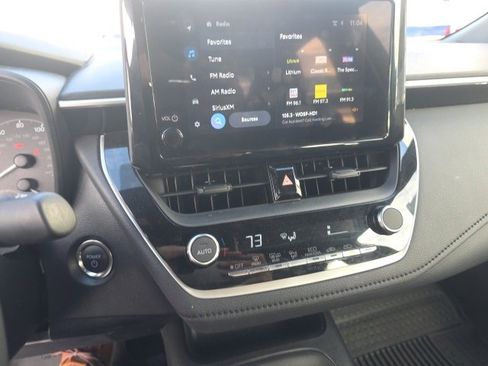 Used 2025 Toyota Corolla SE image 15