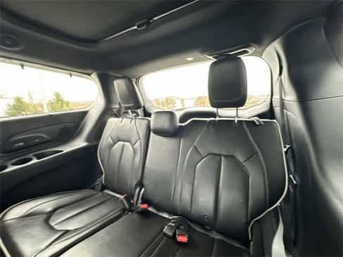 Used 2021 Chrysler Pacifica Limited w/ S Appearance Package image 20