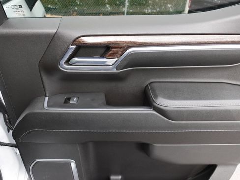 Used 2023 GMC Sierra 1500 Elevation image 24