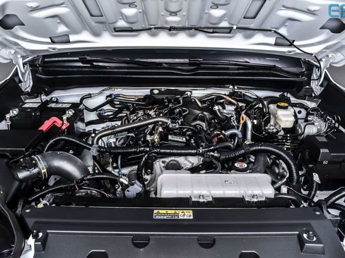 Used 2025 Toyota Tacoma TRD Off-Road image 9