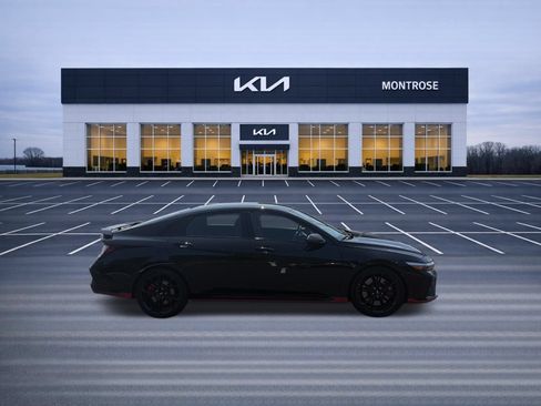 Used 2025 Hyundai Elantra N FWD image 4